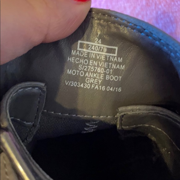 Grey Boots - Picture 2 of 3